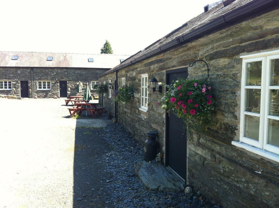 Hotel The Oakeley Arms Maentwrog Exterior foto